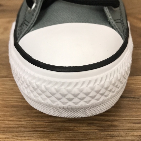 CONVERSE HIGH TOP BRAND NEW - Picture 6 of 15